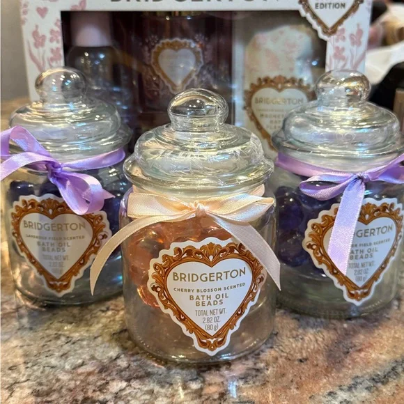 Bridgerton Queen's Edition Bath Set 3 Jars Oil Bath Beads BRAND NEW